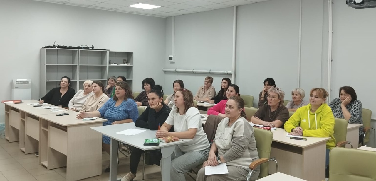 Семинар для педагогов ДОО Республики Алтай: ключевые аспекты авторской программы «Математические ступеньки».