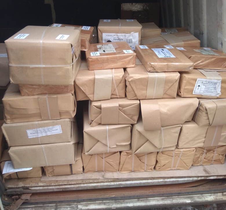 Издательство «ТЦ Сфера» передало более 1500 книг в качестве гуманитарной помощи